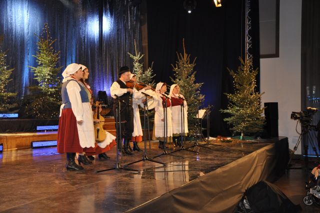 Świąteczny koncert kolęd (ZDJĘCIA) - 13