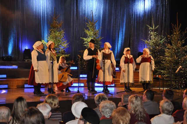 Świąteczny koncert kolęd (ZDJĘCIA) - 14