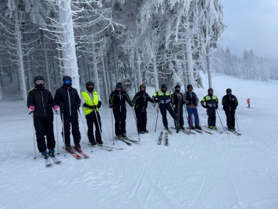 Policjanci z powiatu kłodzkiego patrolują stoki narciarskie