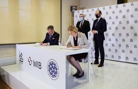 Będą szukać szczepionki na raka. We Wrocławiu naukowcy podpisali umowę  - 3