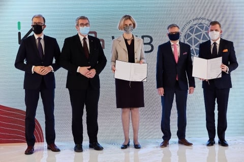 Będą szukać szczepionki na raka. We Wrocławiu naukowcy podpisali umowę  - 4