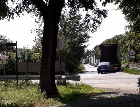 Budować nową, czy wyremontować starą? Rozpoczął się spór o nową A4 - 1