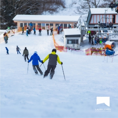 Uczniowie w Lądku-Zdroju znów mogą za darmo korzystać ze stoku narciarskiego