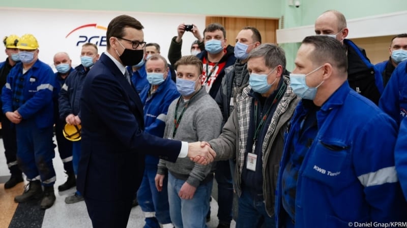 Premier Mateusz Morawiecki z wizytą w kopalni Turów: "pracownicy mogą spać spokojnie" - fot. Daniel Gnap/KPRM