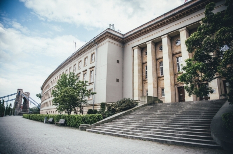 Wrocław: Długie kolejki po paszport - fot. RW