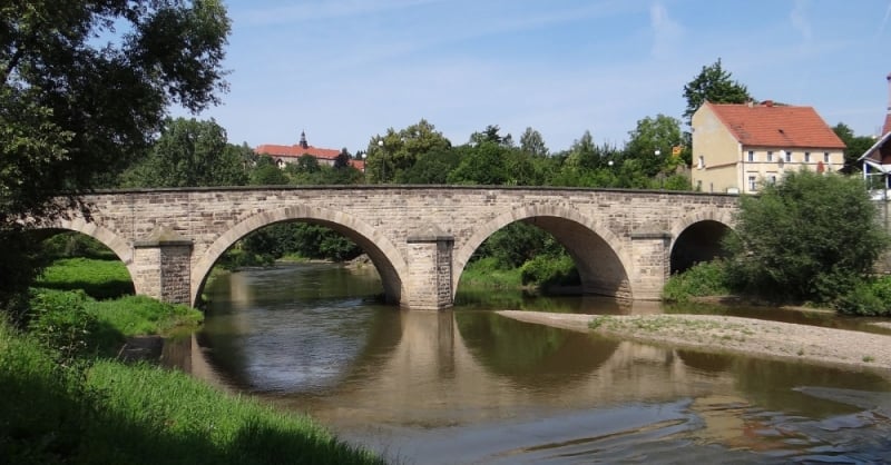 Zrewitalizują zabytkowy most w Bardzie  - fot. Jacek Halicki/Wikimedia Commons