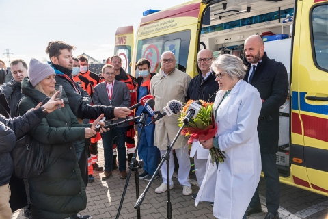 Kolejna karetka dla Uniwersyteckiego Szpitala Klinicznego we Wrocławiu - 5