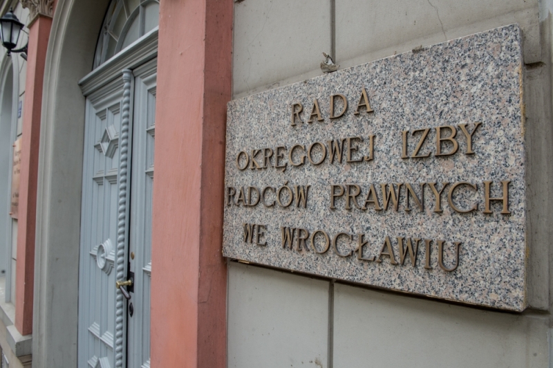 Prawnicy i notariusze udzielają porad Ukraińcom za darmo - fot. archiwum Radio Wrocław (zdjęcie ilustracyjne)