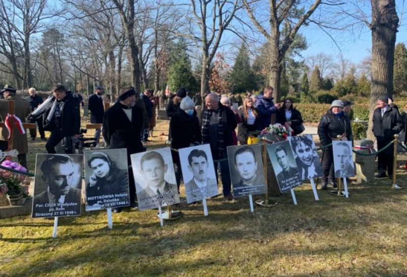 Na Cmentarzu Osobowickim upamiętniono Narodowy Dzień Pamięci Żołnierzy Wyklętych - fot. Piotr Osowicz
