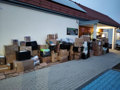 Trwa wielkie pakowanie. W piątek z Wilkszyna do Lwowa wyruszy konwój pomocy humanitarnej - 0