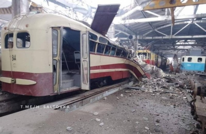 Charków: Ostrzelona zajezdnia, zniszczone tramwaje. W przyszłości pomóc mają stare pojazdy MPK Wrocław - Fot. kanał telegram h_saltovka