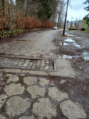 Wkrótce remont drogi nad Jezioro Bystrzyckie w Zagórzu Śląskim. Na razie tylko części - 5
