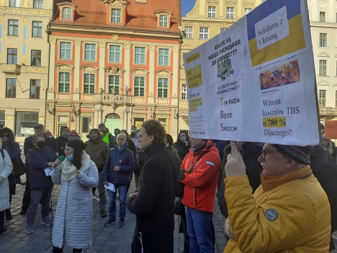 Jak żyć? Mieszkańcy wrocławskich TBS-ów protestują przeciwko podwyżce czynszu - 2