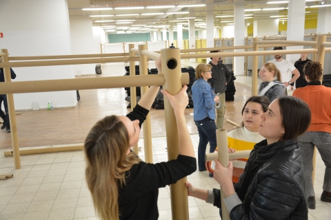 Namiastka prywatności na dworcu - "ludzie wreszcie mogą sobie pozwolić na płacz" - 3