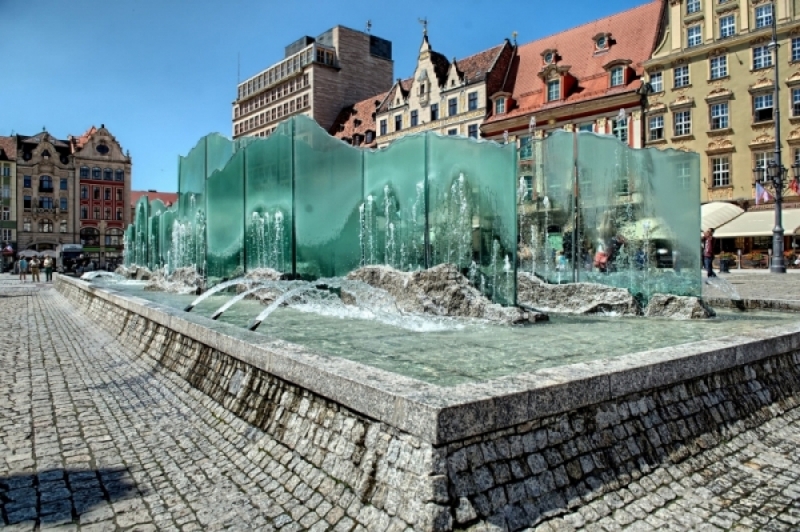 Po przerwie zimowej od dziś znowu działają wrocławskie fontanny - fot. archiwum Radia Wrocław