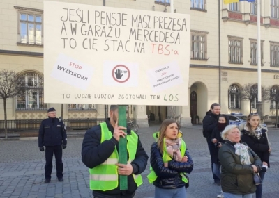 Mieszkańcy protestują. Prezydent Wrocławia m&oacute;wi, że trzeba płacić [POSŁUCHAJ]