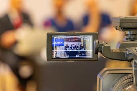 Lekarze z Trzebnicy przyszyli pacjentowi rękę oderwaną na wysokości ramienia - 19