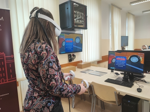Legnica: Nauka o bezpieczeństwie w wirtualnej rzeczywistości  - 1