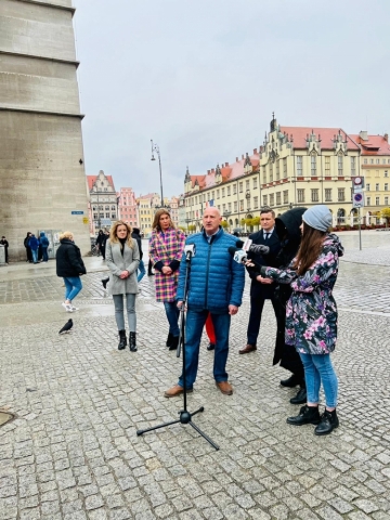 Platforma Obywatelska proponuje pakiet pomocowy dla rodzin