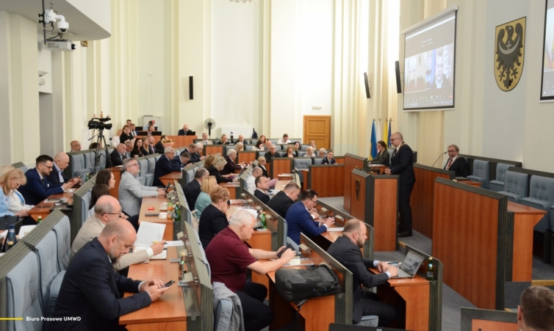 Zarząd Województwa Dolnośląskiego z wotum zaufania - Fot. materiały prasowe