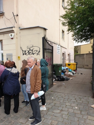 Hałda śmieci w centrum Wrocławia. Prośby i pisma nie pomagały, z naszą pomocą problem... od razu zniknął - 7