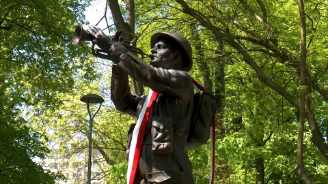 Emil Czech, słynny trębacz spod Monte Cassino, ma swój pomnik w Kłodzku - 3