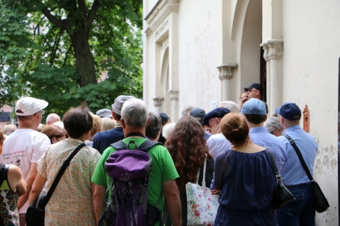Protestanci i katolicy angażują się w ratowanie domu przedpogrzebowego na żydowskim cmentarzu - 1