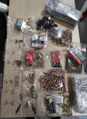 Niebezpieczne hobby jednego z mieszkańców Lubina. Kolekcjonował broń i materiały wybuchowe - 2