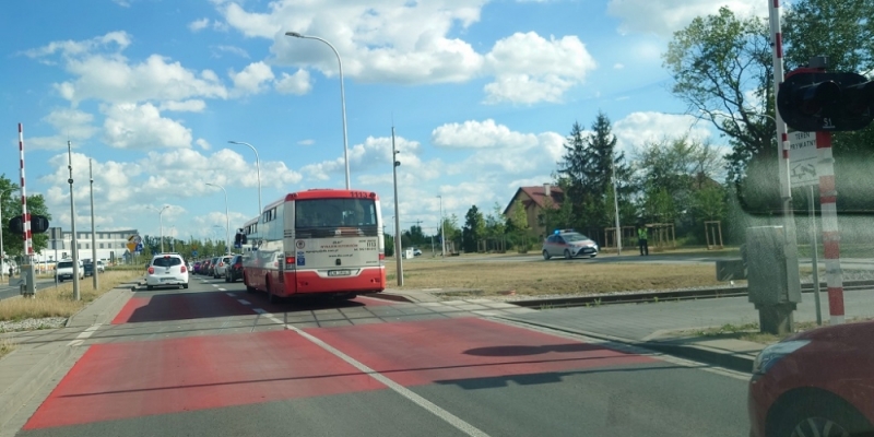 Wrocław: Kierowcy sobie, rogatki sobie. Nasi słuchacze wysyłają zdjęcia [ZOBACZ] - fot. Słuchacz Radia Wrocław