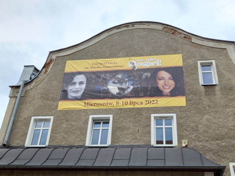 Natalia Niemen i Katarzyna Pakosińska. Gwiazdy w Mieroszowie koło Wałbrzycha - (fot. Barbara Szeligowska)