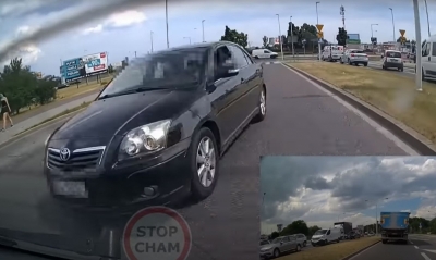 Pościg agresywnego kierowcy. Gonił za innym samochodem przez Wrocław, AOW do A4 [+18]