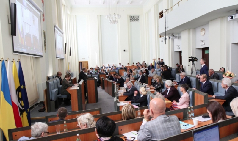 Radni na Sejmiku Województwa dyskutują m.in. o zmianach w budżecie - fot. Sejmik Województwa Dolnośląskiego