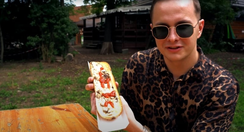 Youtuber odwiedził wrocławskie zoo. Wrażenia? "Obrzydliwe i drogie jedzenie" [WIDEO] - fot. YouTube