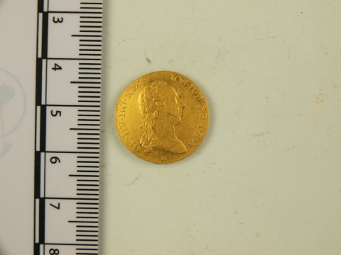 Legniczanin podarował muzeum kolekcję monet. Najstarsza pochodzi ze starożytnego Rzymu - 1