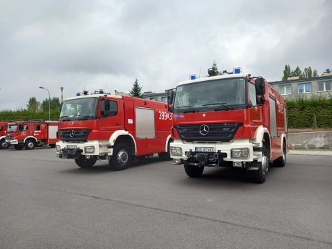 Dwa samochody gaśnicze trafiły do straży pożarnej w Wałbrzychu - 1