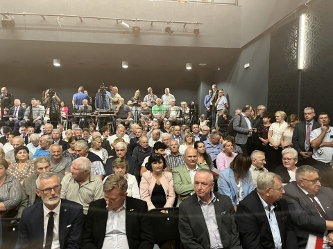 Marszałek Elżbieta Witek w Oławie: "Apeluję o cierpliwość" [ZDJĘCIA] - 2