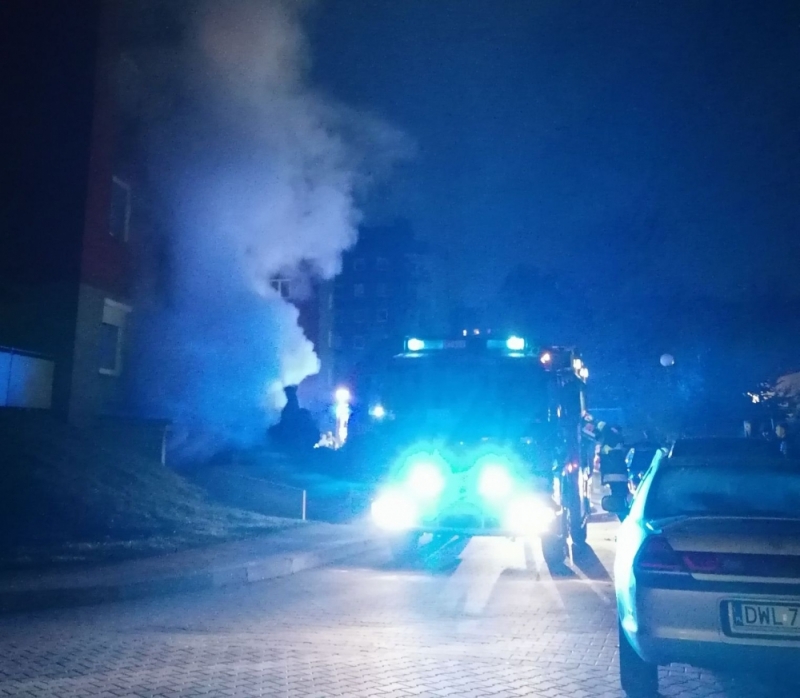 Pożar w garażu podziemnym przy Manganowej. Ewakuowało się około 100 osób - fot. Agnieszka Seidert