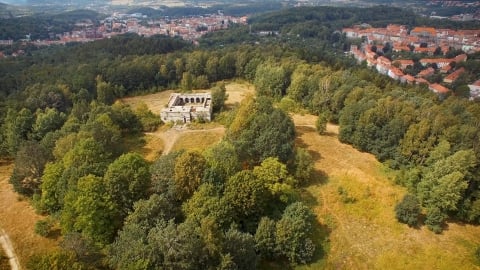 Totenburg - niemy świadek historii czy miejsce kultu? - 9