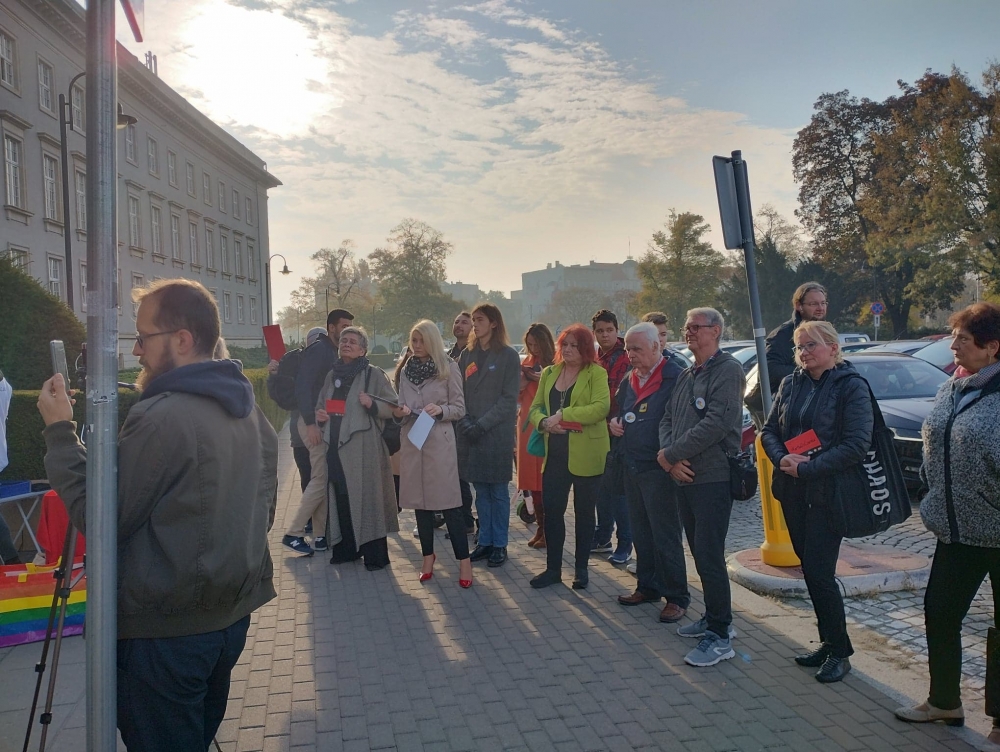 Protest przed Kuratorium Oświaty we Wrocławiu - fot. Jakub Ciołko