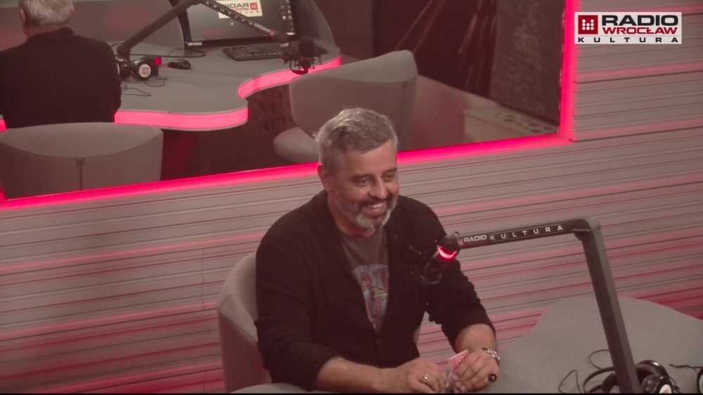 Konrad Imiela przed premierą płyty WAITS 2022 (WIDEO z Radia Wrocław Kultura) - Konrad Imiela w studiu RWK