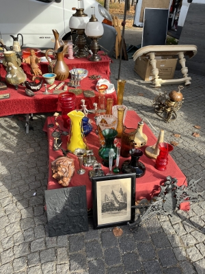 To prawdziwy raj dla fanów antyków. Przed Halą Stulecia trwa giełda staroci - 0
