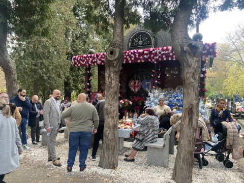 Wszystkich Świętych. Tłoczno w okolicach cmentarzy w regionie - 4