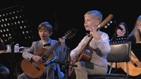 Benefis Witolda Kozakowskiego. Twórca kłodzkiej "Gitariady" jest na scenie od 25 lat - 0