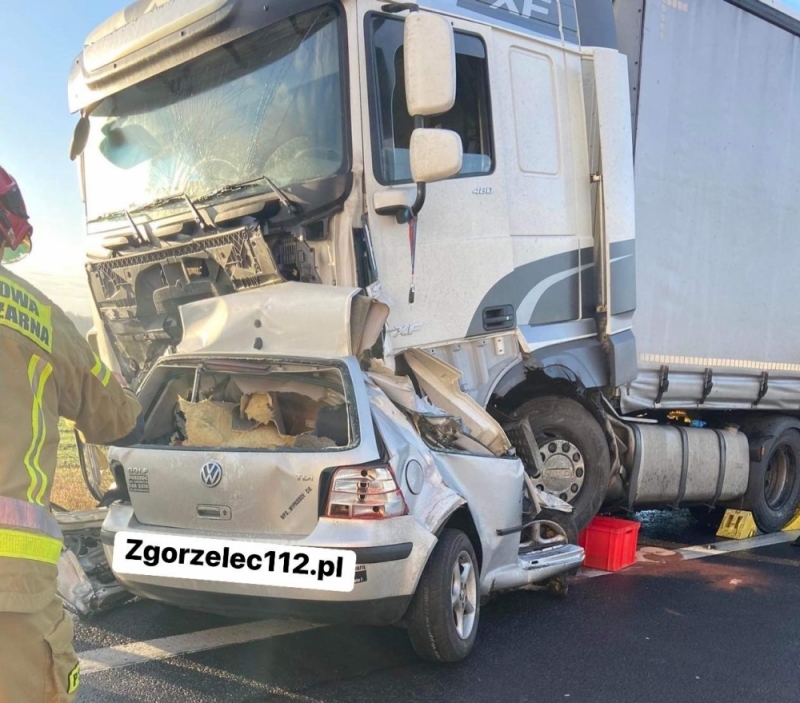 Tragiczny wypadek na drodze 94 koło Zgorzelca - fot. zgorzelec112.pl