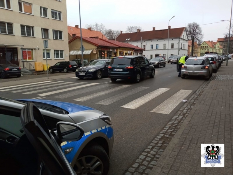 Ponad 20 wykroczeń ujawnionych w rejonach przejść dla pieszych w Wałbrzychu - Fot: dolnośląska policja