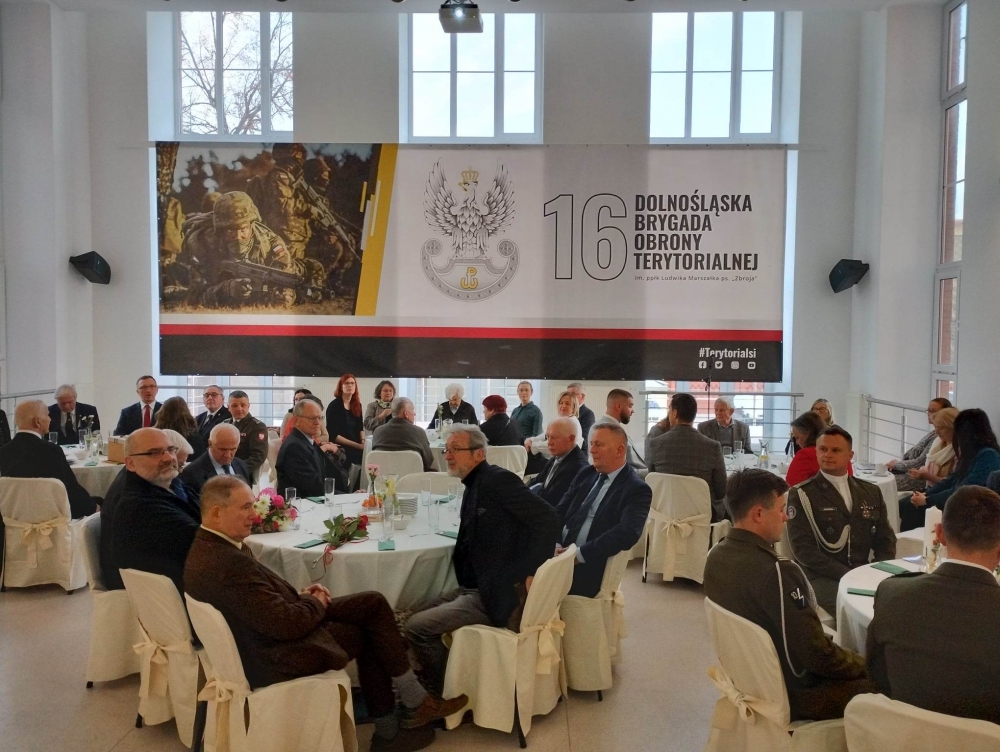 Dolnośląscy Terytorialsi uczcili 100 urodziny łączniczki Armii Krajowej - fot: Jakub Ciołko