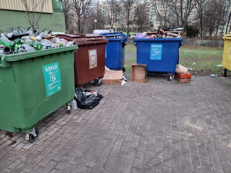 Wałbrzychowi grożą kary za niewłaściwą segregację odpadów - fot. Bartosz Szarafin