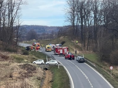 Śmiertelny wypadek na drodze 384 w Uciechowie. Zginęły 3 osoby