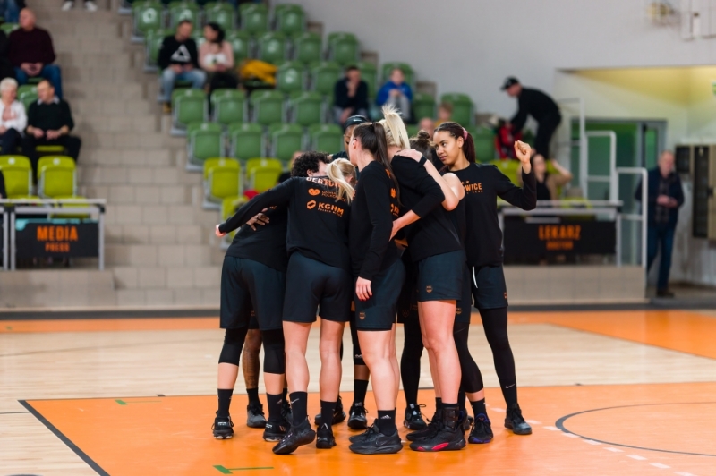 Wicelider z liderem w Energa Basket Lidze Kobiet [TRANSMISJA] - fot. kosz.mkspolkowice.pl