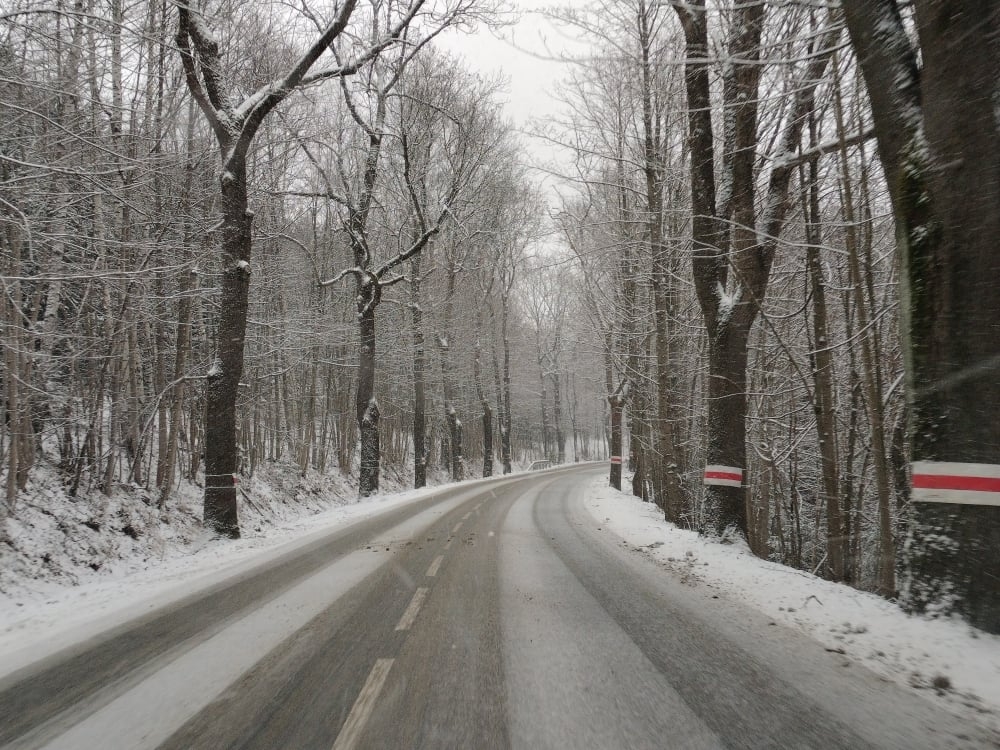 Uwaga, kierowcy! Powrót zimy, możliwe trudne warunki na drogach [AKTUALIZACJA] - fot: Słuchacze/RW